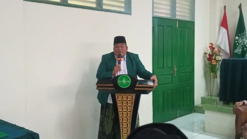 Katib Syuriyah PWNU KH Lukman Hakim Hamid dalam Konferensi Cabang (Konfercab) Pengurus Cabang Nahdlatul Ulama (PWNU) Kota Pengurus Wilayah Provinsi Banten di Pesantren Al-Hamid, Cipayung, Pengurus Wilayah Provinsi Banten, Ahad (14/06/2026). (foto: NU Online/Zehid)